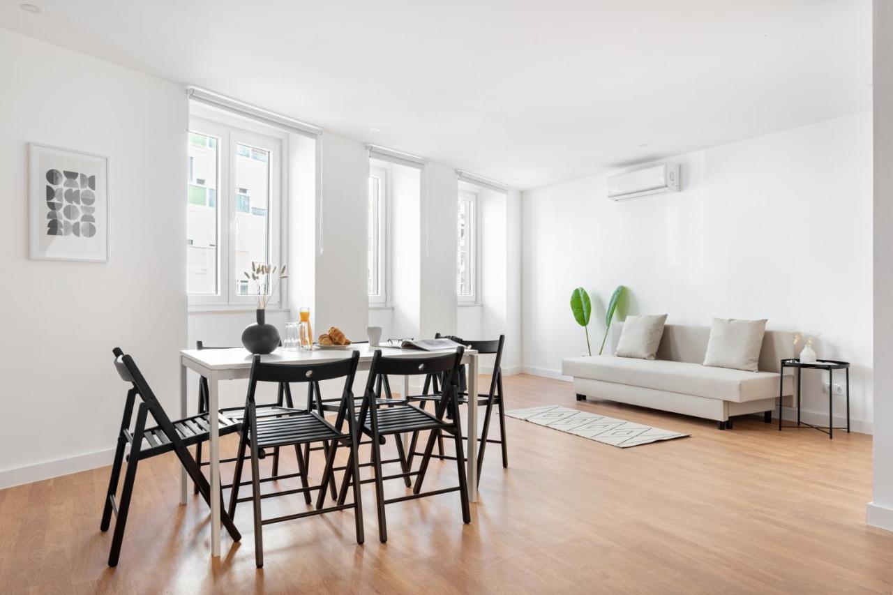 Altido Modern 2-Level Flats Near Ajuda Palace ลิสบอน ภายนอก รูปภาพ