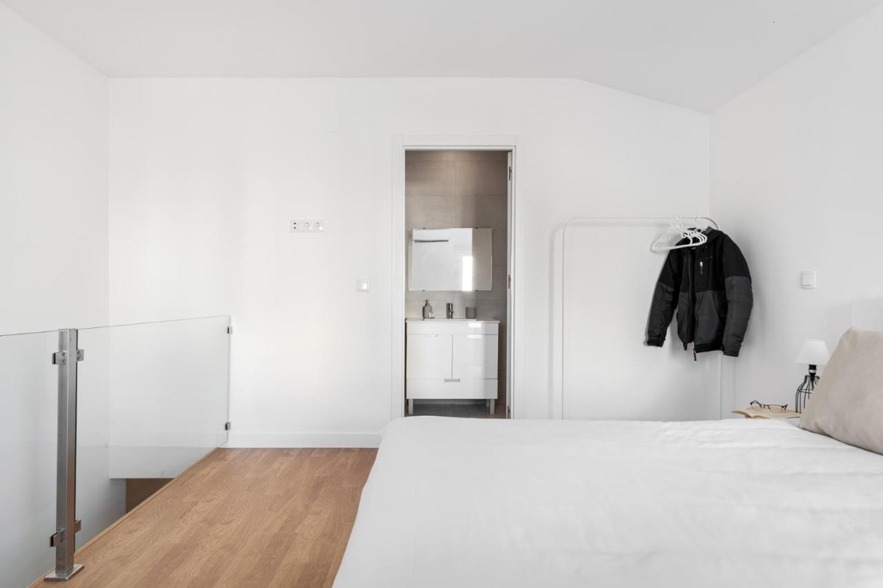 Altido Modern 2-Level Flats Near Ajuda Palace ลิสบอน ภายนอก รูปภาพ