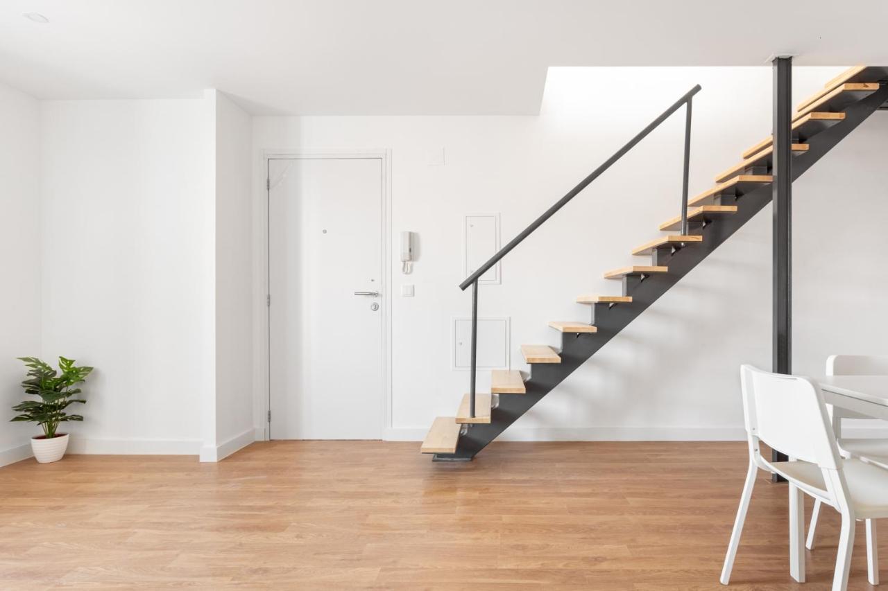 Altido Modern 2-Level Flats Near Ajuda Palace ลิสบอน ภายนอก รูปภาพ